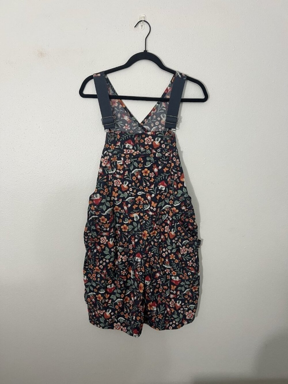 Duluth Trading Short Overalls Gnome Shortalls Floral Mushroom Size Medium